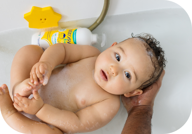 Le bain de bébé : un moment de douceur et de complicité